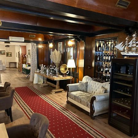 Hotel Martini Zagreb Hotel And Restaurant Сесвете Экстерьер фото