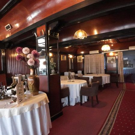 Hotel Martini Zagreb Hotel And Restaurant Сесвете Экстерьер фото
