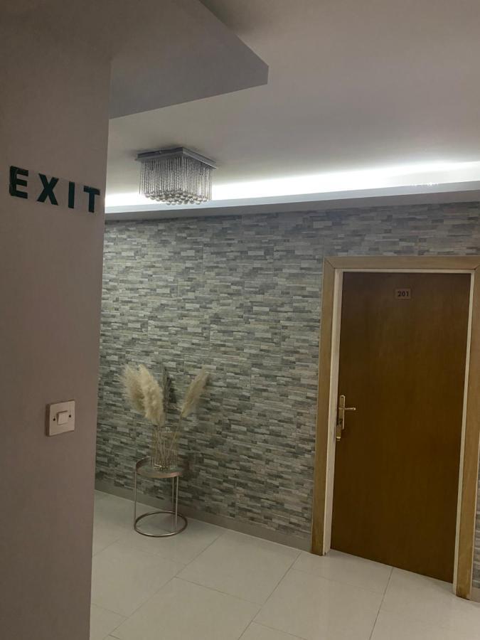 Hotel Martini Zagreb Hotel And Restaurant Сесвете Экстерьер фото