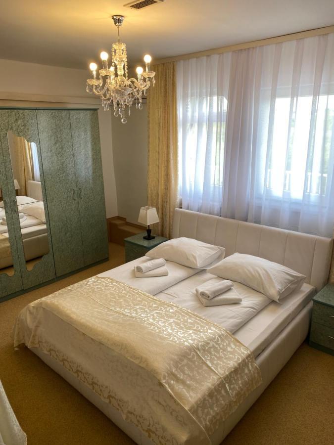 Hotel Martini Zagreb Hotel And Restaurant Сесвете Экстерьер фото